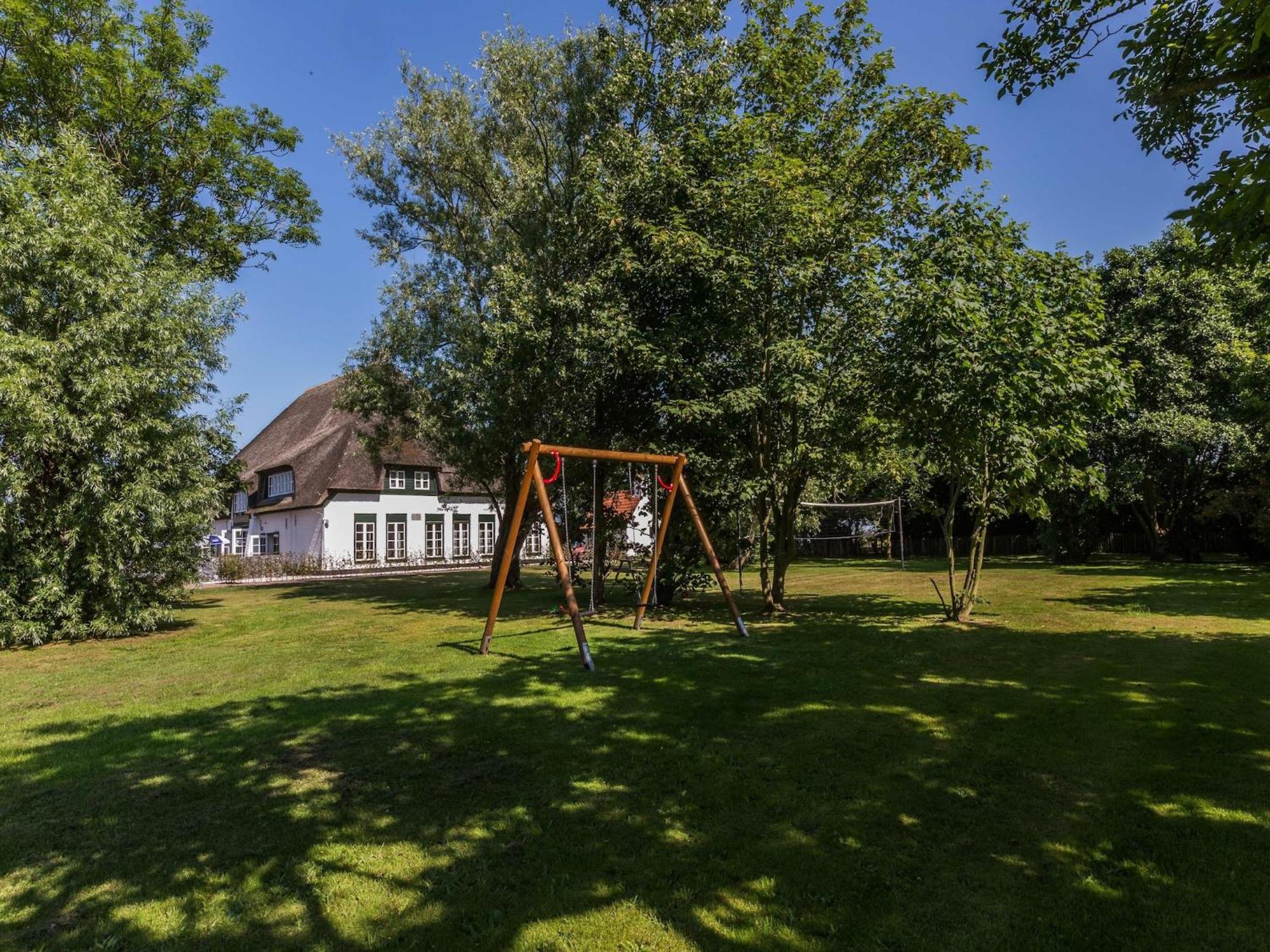 Great Farmhouse In De Cocksdorp With Garden Exterior foto